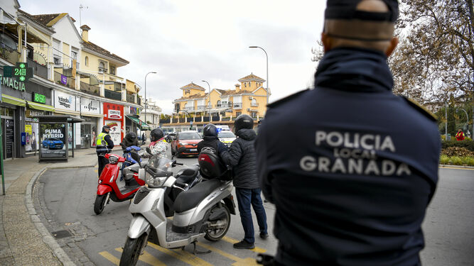 Plan de Seguridad de Semana Santa en Granada: hasta 300 agentes para vigilar templos, hostelería y botellones