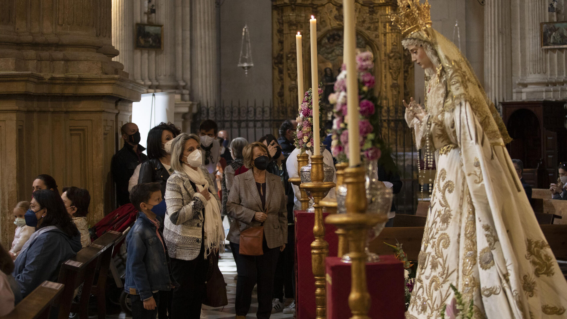 Im&aacute;genes de una Semana Santa in&eacute;dita en Granada