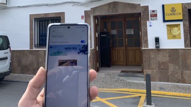 Un punto de acceso a WiFi gratuito en Los Guájares.