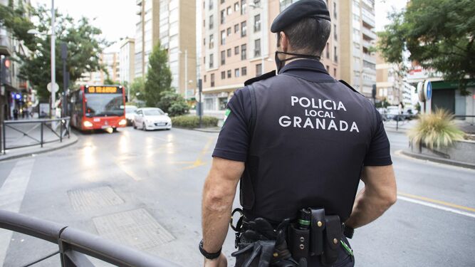 Dispositivo policial extra este fin de semana en Granada ante las nuevas medidas de la Junta