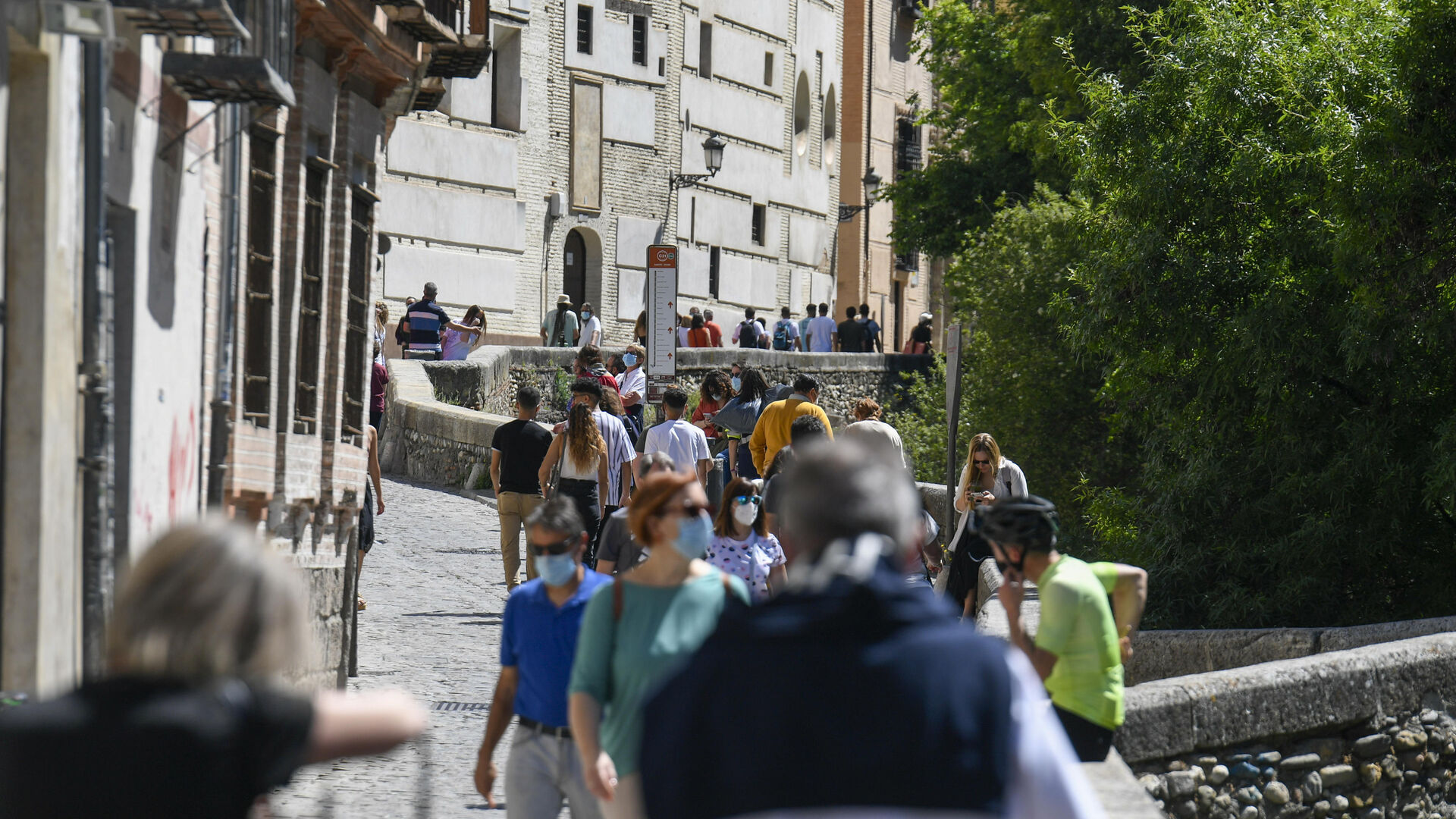 Fotos: ambiente de Granada en sus calles este s&aacute;bado