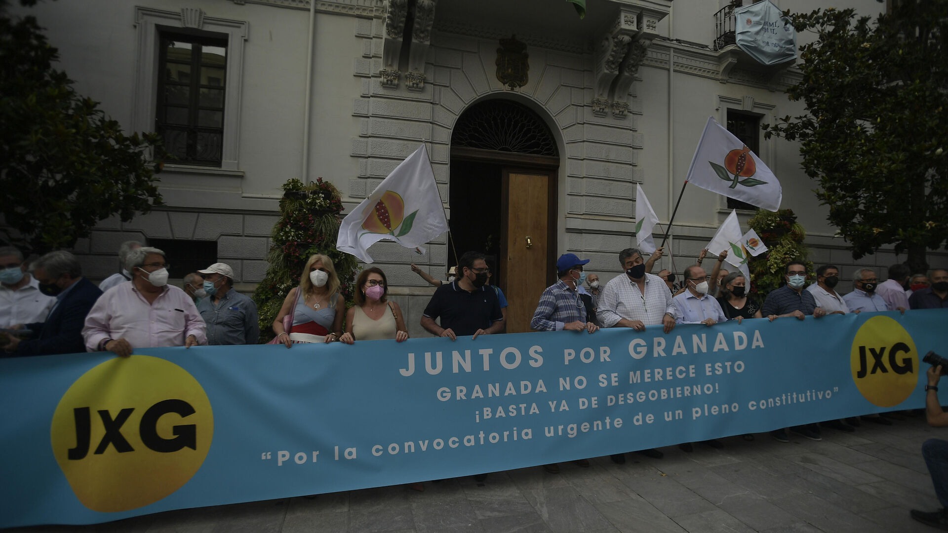 La concentraci&oacute;n para pedir un nuevo gobierno municipal en Granada, en im&aacute;genes