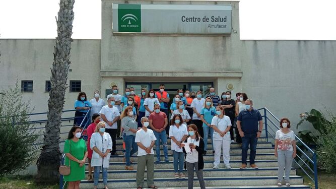 Sanitarios de la Costa y la Alpujarra se concentran para protestar por las últimas agresiones sufridas