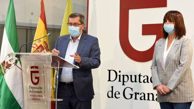 Pepe Entrena culpa al PP de la crisis en el Ayuntamiento de Granada: "Que nos hayan vendido es un ataque a nuestra dignidad como ciudadanos"