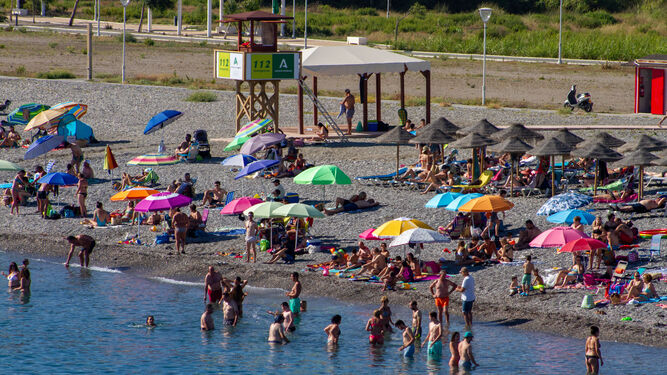 La costa de Granada empieza julio con una gran ocupación hotelera