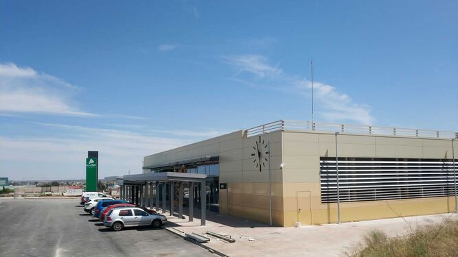 Aspecto reciente de la fachada de la estación de Antequera