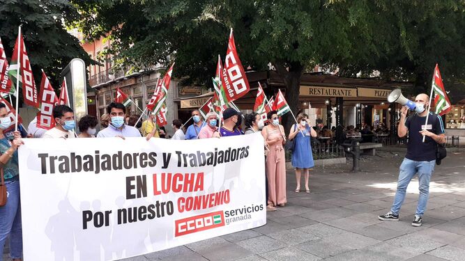 CCOO se moviliza en Granada para denunciar la precariedad laboral en sector hostelero