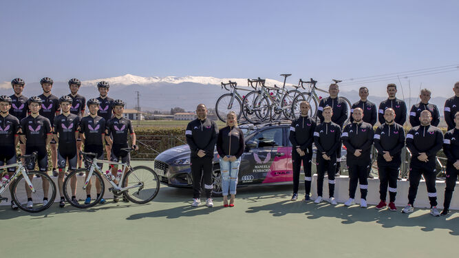El equipo Manuela Fundación da el salto al ciclismo profesional.