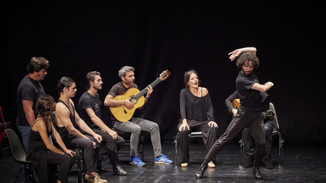 El elenco presentó una muestra de la obra en el Centro Lorca.