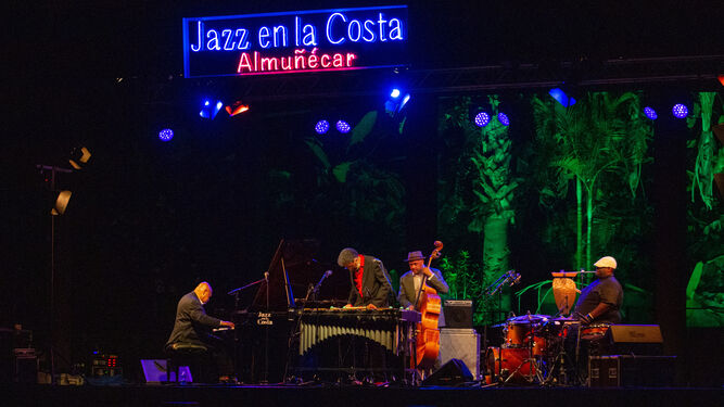 El músico Kenny Barron  y su cuarteto All star triunfan en el Jazz en la Costa