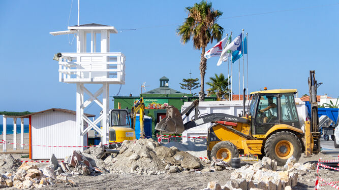 Carchuna- Calahonda inicia las obras de mejora y accesibilidad de sus playas