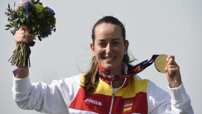 Fátima Gálvez, en el podio con la medalla de oro