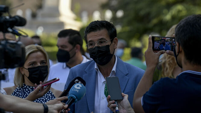 Alcaldes y portavoces socialistas reclaman a la Junta soluciones para acabar con el “deterioro” de la atención sanitaria en Granada