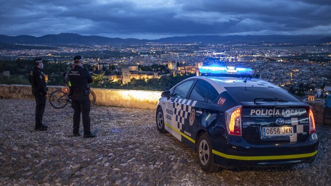 El PP pide más policía para controlar los botellones en Granada