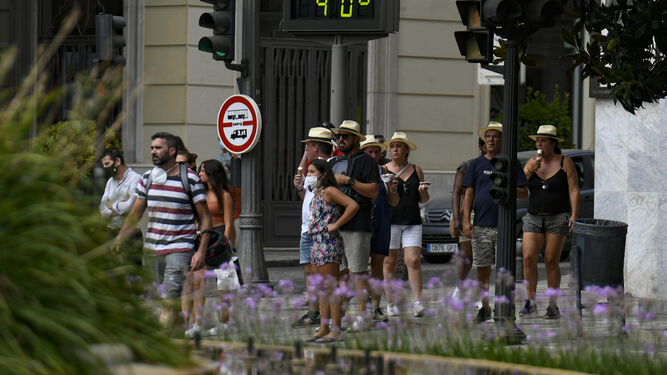 La ola de calor se desinfla en Granada: temperaturas más bajas de lo esperado y vuelta al aviso naranja