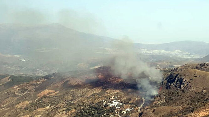 Fuego declarado en Murtas (Granada)