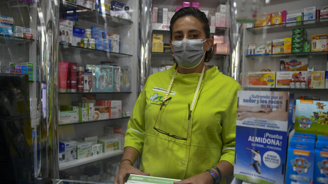 Las farmacias de Granada venden más  de 30.700 test rápidos en agosto