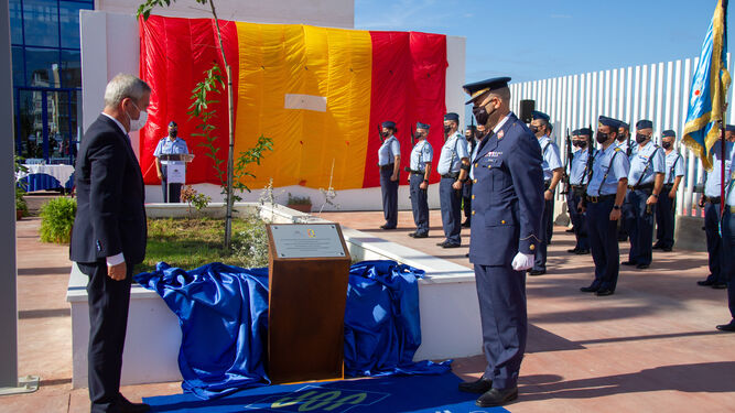 Costa de Granada: El Puerto de Motril dedica una plaza al EVA9 en su 50º aniversario