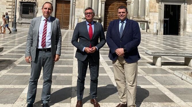 Vox se reúne con los jueces granadinos para conocer los avances en la unificación de las sedes judiciales en Granada