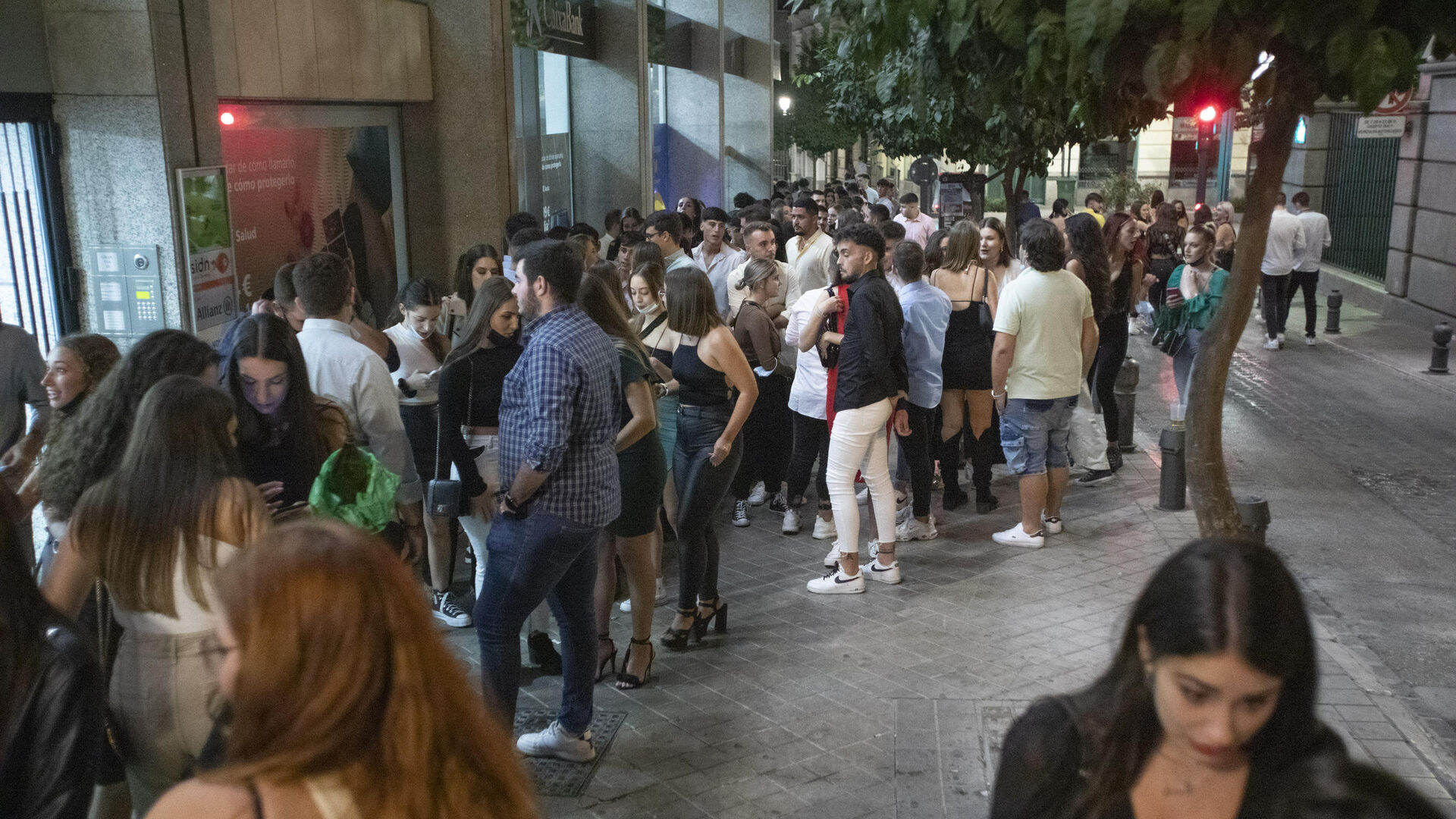 Fotos: as&iacute; fue la primera noche de Granada en la nueva normalidad