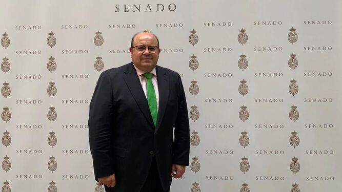 El senador José Robles