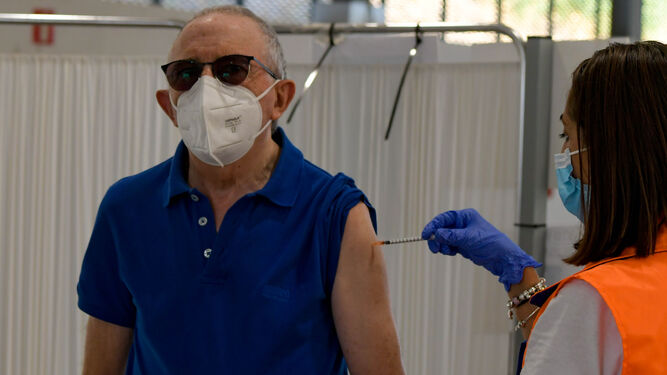 Granada cierra la semana del coronavirus con su primer repunte desde julio