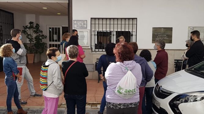 Concentración frente al Consultorio de Lanjarón