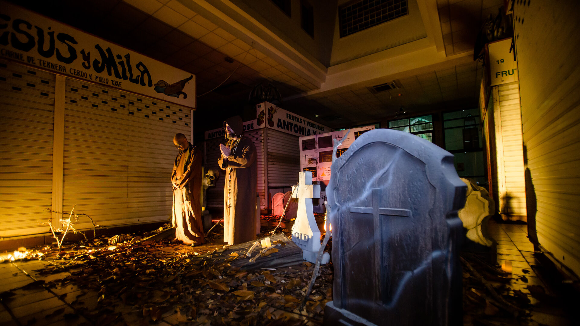 Halloween en San Fernando: miedo en las calles y el mercado