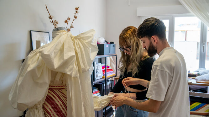 'Profana’, la firma granadina que presenta  su primera colección de moda en el Museo Memoria de Andalucía