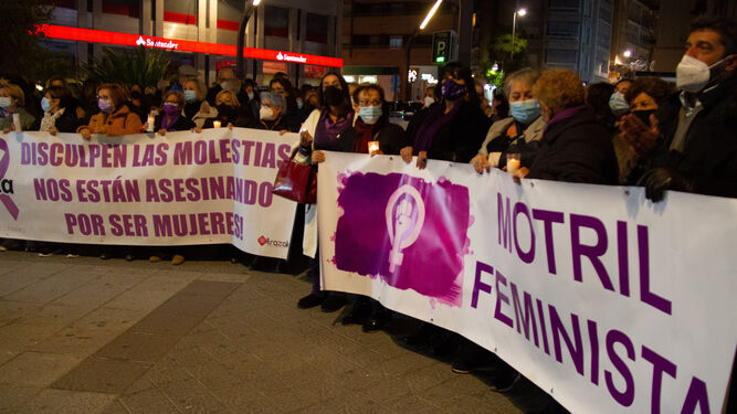 La Costa de Granada reivindica la lucha contra la violencia sobre la mujer