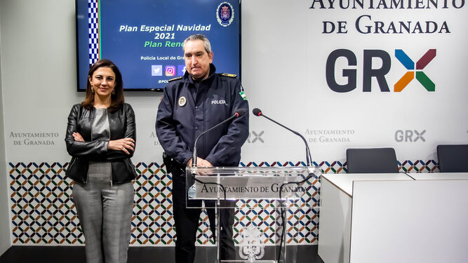 Raquel Ruz y José Antonio Moreno, durante la presentación del Plan Especial de Seguridad Navidad 2021.