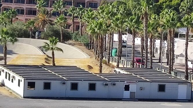 Costa de Granada: Almuñécar acuerda la retirada de los módulos prefabricados de casetas de obra situadas junto al parque El Pozuelo