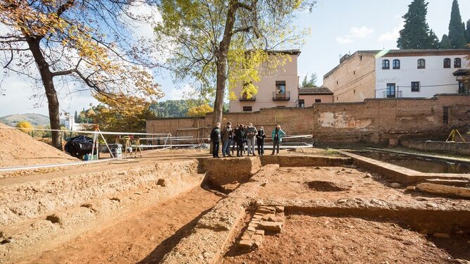 Las excavaciones en el jardín de la Alamedilla de la Alhambra.