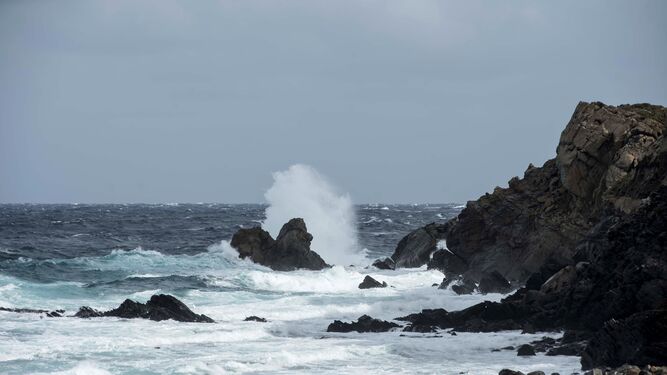 Rachas de viento y fuerte oleaje, la previsión en el litoral granadino