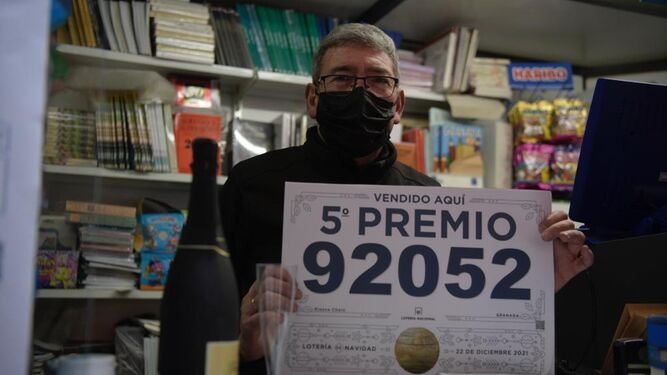 Lotería de Navidad 2021 en Granada: "Me agredieron en mi kiosko hace dos meses y ahora doy un premio"