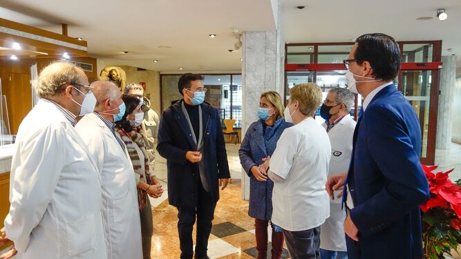 Visita del alcalde de Granada, Francisco Cuenca, a la Orden de San Juan de Dios.