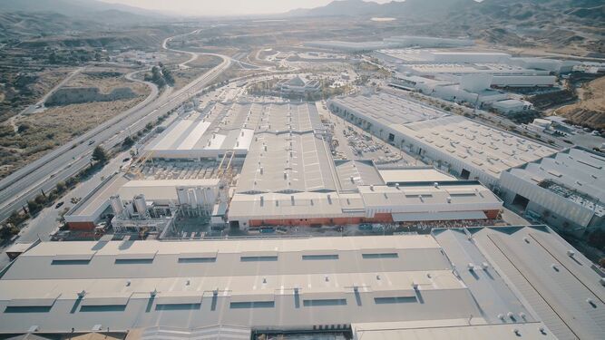 Instalaciones actuales del parque industrial de Cosentino en Almería.