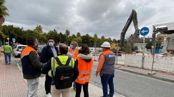 Inician los trabajos de demolicion del inmueble donde se construirá el segundo Aldi de la Costa de Granada
