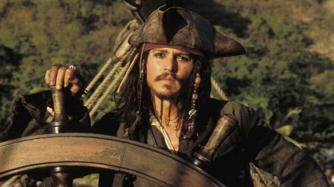 Johnny Depp como Jack Sparrow, encarnación posmoderna y algo pueril del pirata