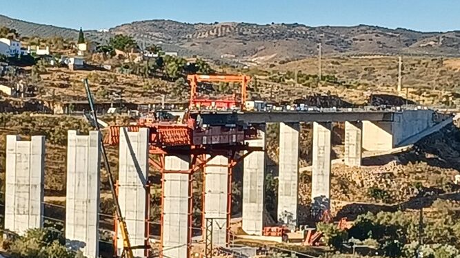 Aspecto del viaducto de Riofrío el pasado septiembre