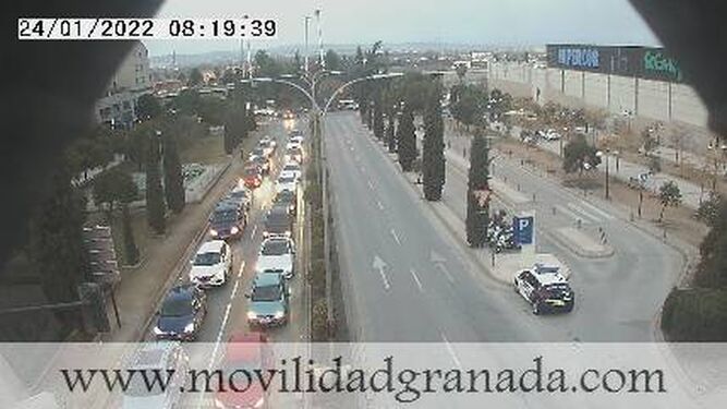 Tráfico en la subida de Méndez Núñez esta mañana