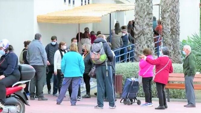 La asociación de pensionistas de Andalucía denuncia la situación "insostenible" en la sanidad de  Almuñécar