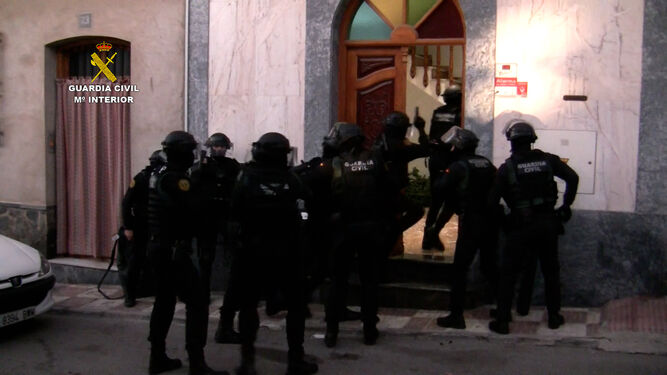 Una imagen de la Operación Fast Dancer 2 contra el tráfico de armas robadas en Granada.