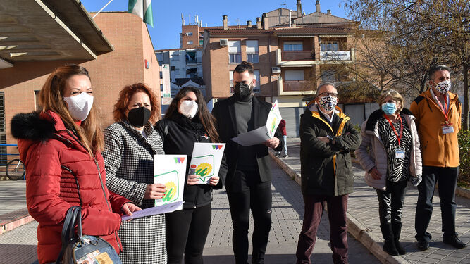 Desde IU Granada llaman a los granadinos a la movilización del próximo sábado por la sanidad.