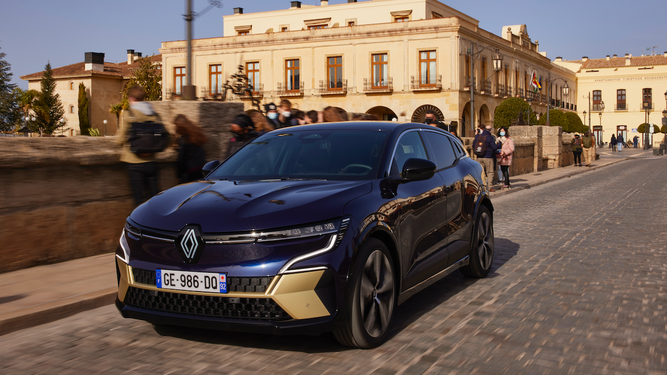 Renault quiere volver a ser la referencia en eléctricos con el Mégane E-Tech