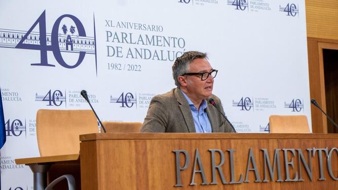 Manuel Gavira, portavoz de Vox, en la sala de prensa del Parlamento andaluz.