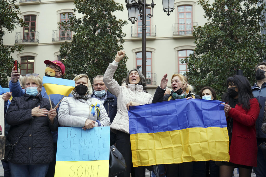 As&iacute; ha sido la concentraci&oacute;n de solidaridad con el pueblo ucraniano en Granada