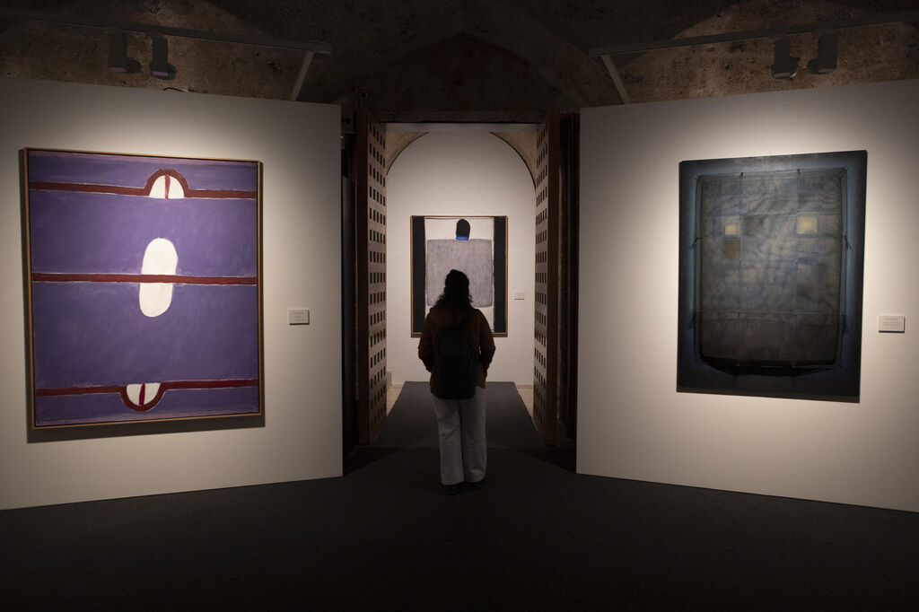 La exposici&oacute;n 'Sobre la Alhambra en el arte moderno', en im&aacute;genes