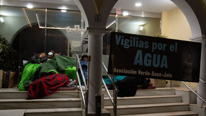 Los agricultores de Almuñécar posponen sus protestas nocturnas por el agua