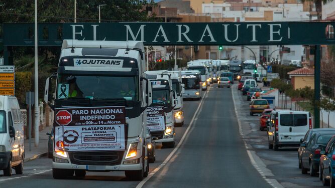 Más de un centenar de camiones y vehículos dificulta el tráfico en la Costa de Granada